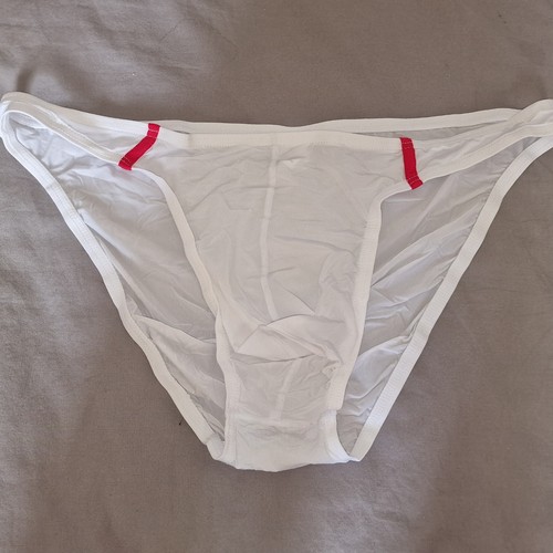 Mens sexy lycra - posing, pouch